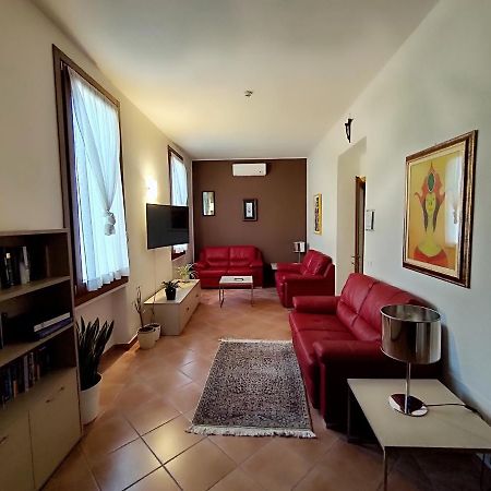 Domus San Bernardino Bed and Breakfast Verona Exteriör bild