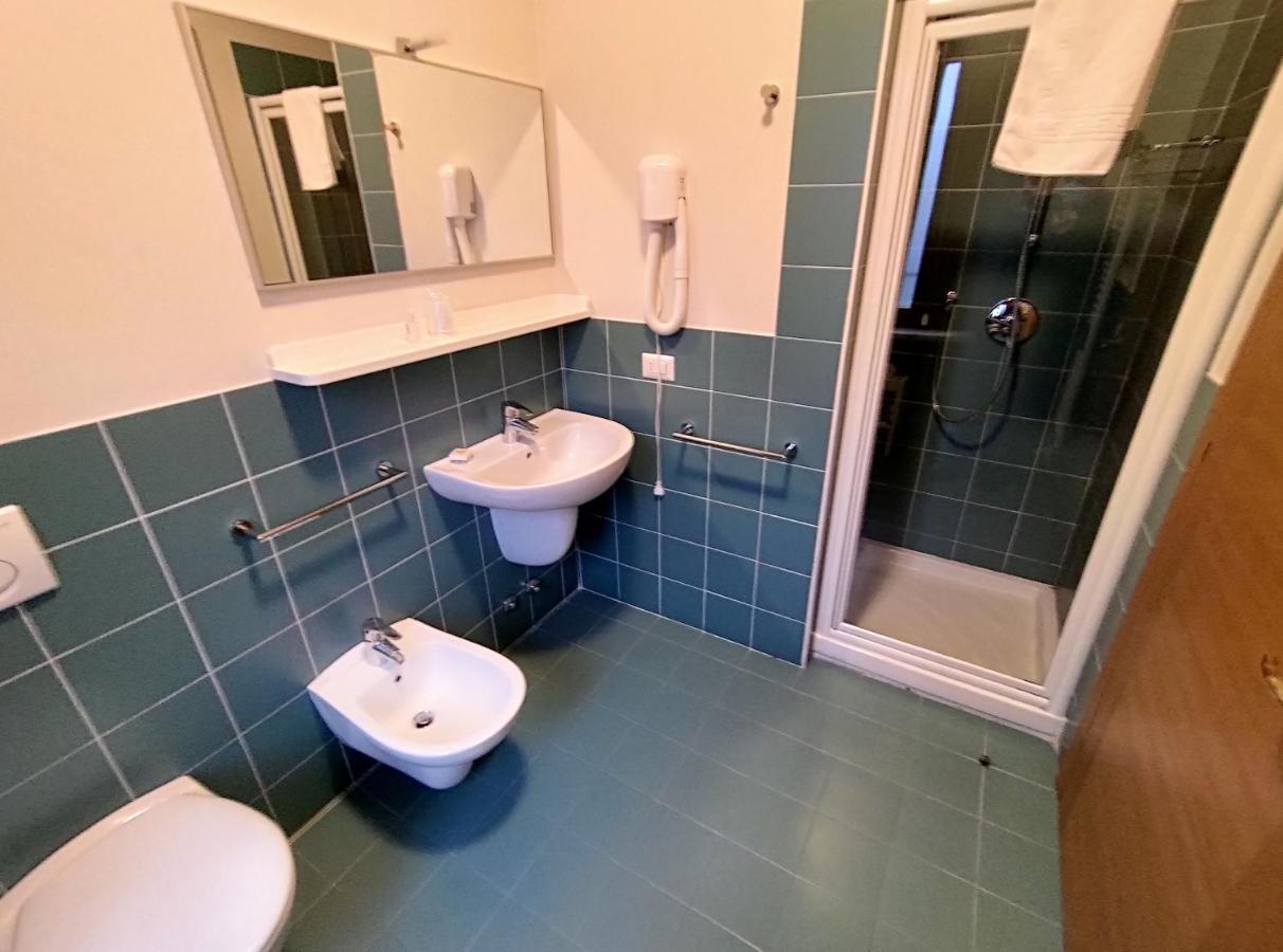 Domus San Bernardino Bed and Breakfast Verona Exteriör bild