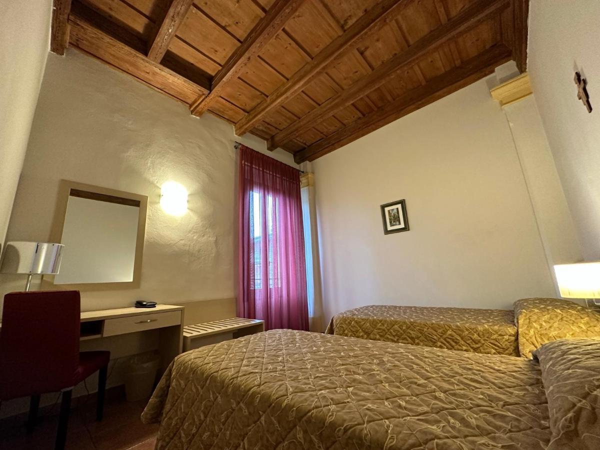 Domus San Bernardino Bed and Breakfast Verona Exteriör bild