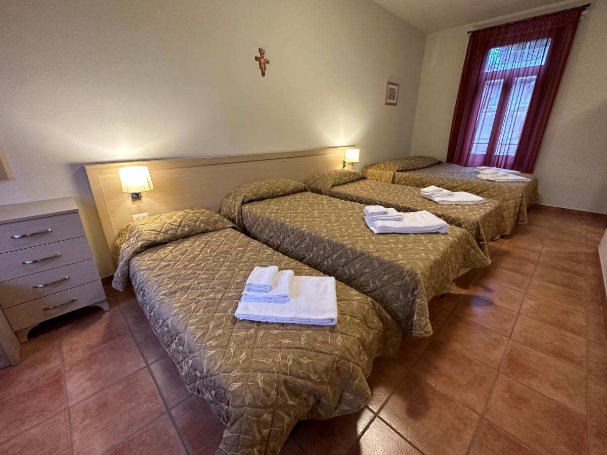Domus San Bernardino Bed and Breakfast Verona Exteriör bild