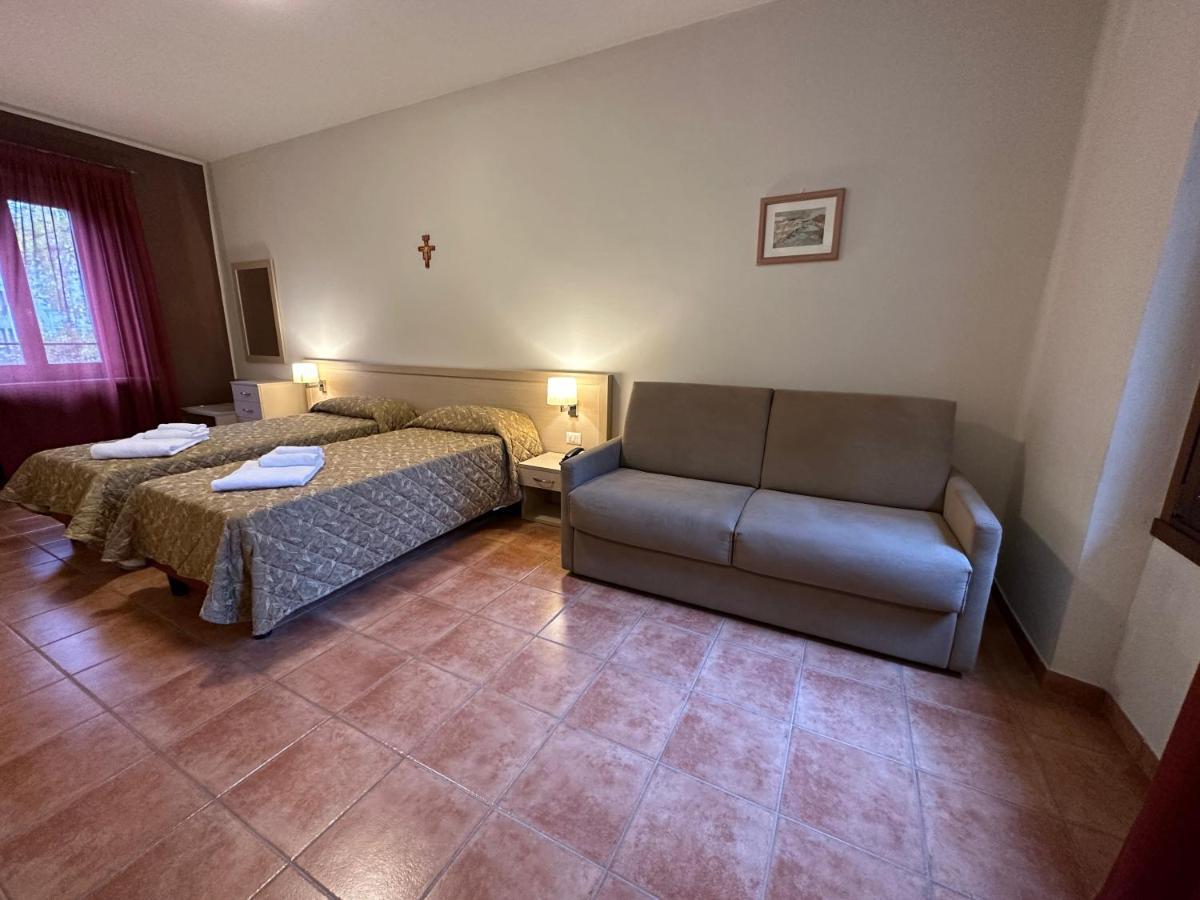 Domus San Bernardino Bed and Breakfast Verona Exteriör bild