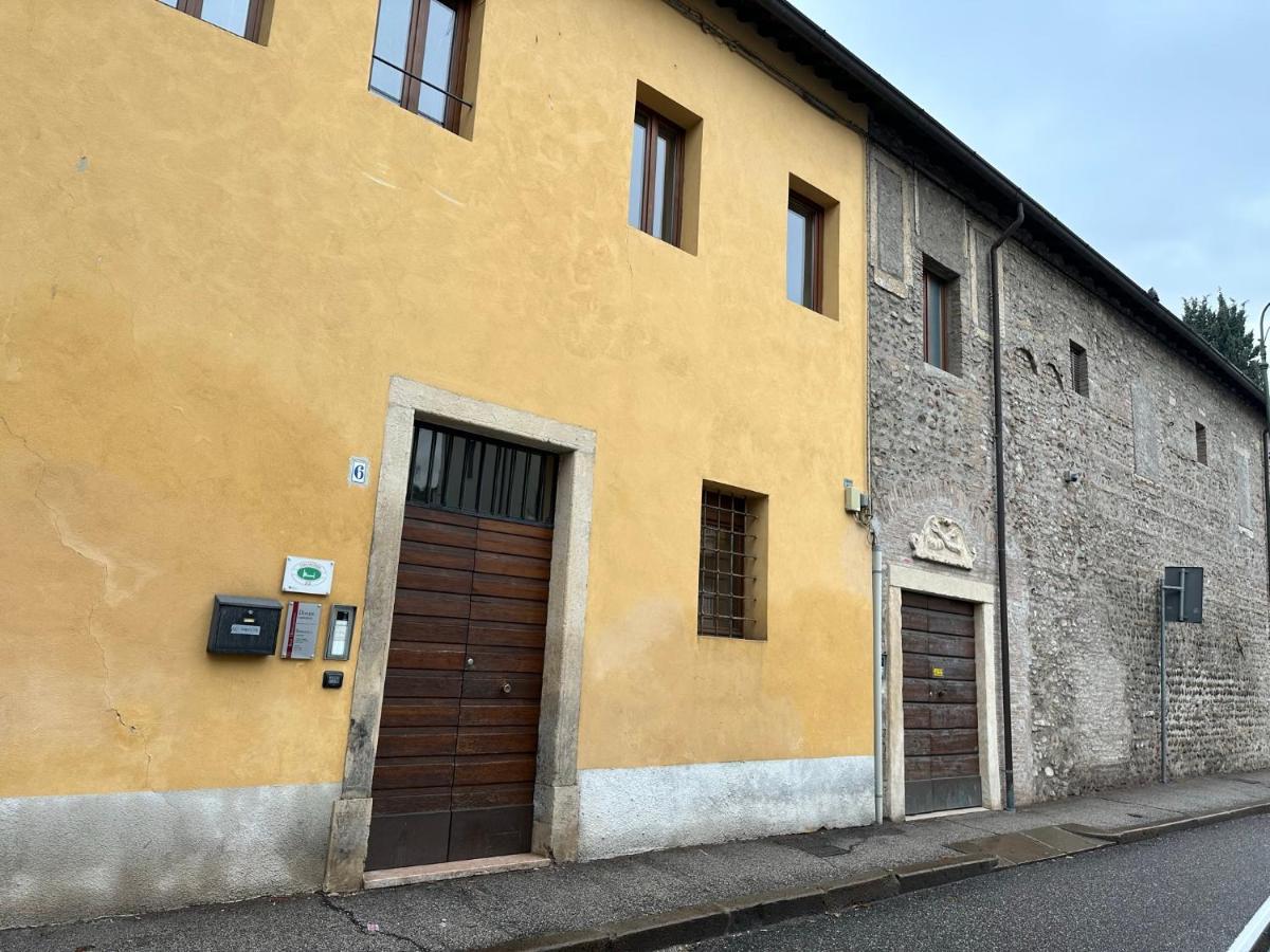 Domus San Bernardino Bed and Breakfast Verona Exteriör bild