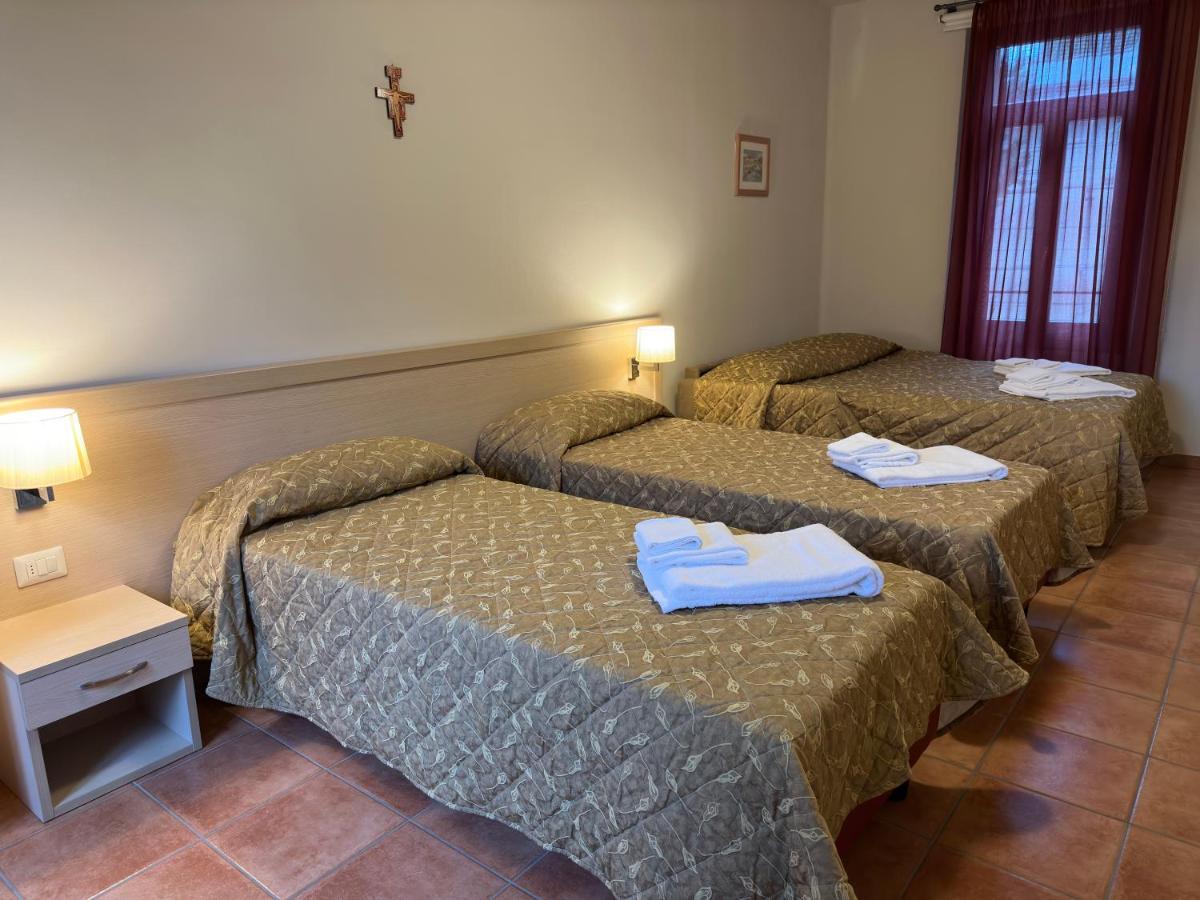 Domus San Bernardino Bed and Breakfast Verona Exteriör bild