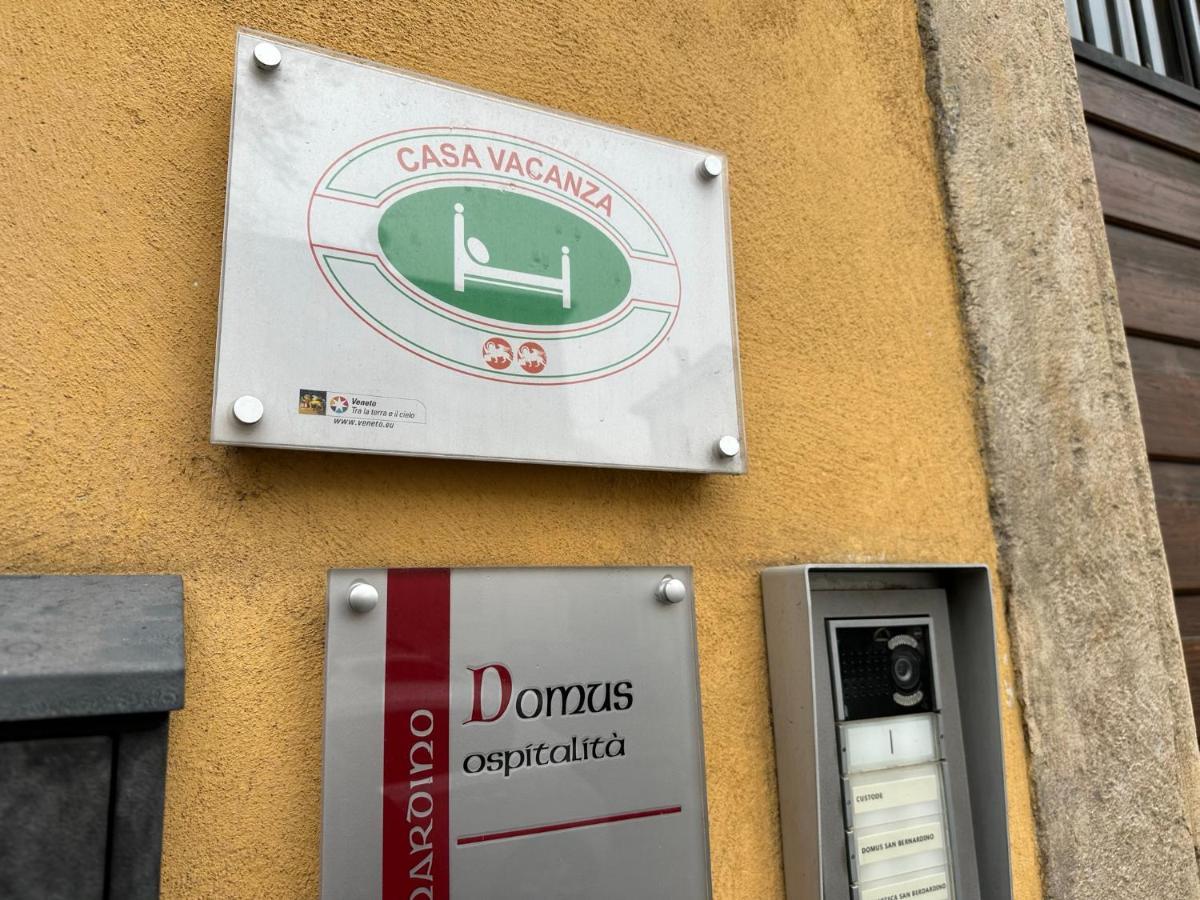 Domus San Bernardino Bed and Breakfast Verona Exteriör bild