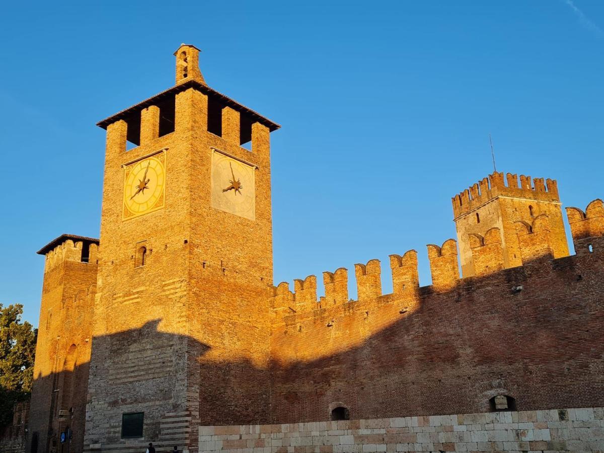 Domus San Bernardino Bed and Breakfast Verona Exteriör bild