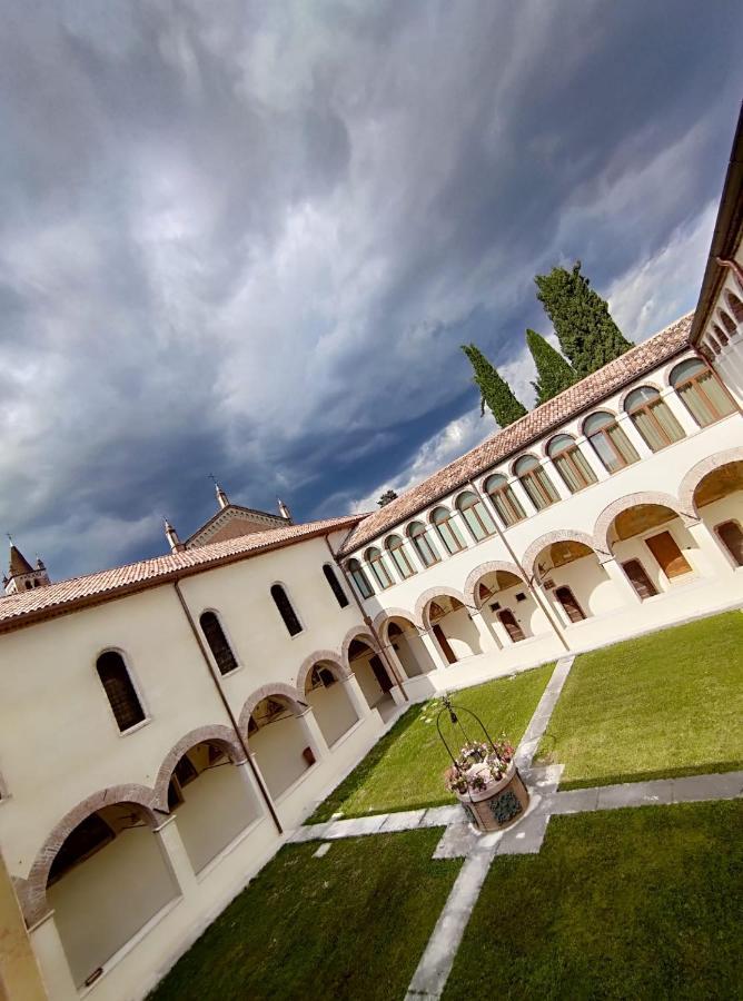Domus San Bernardino Bed and Breakfast Verona Exteriör bild