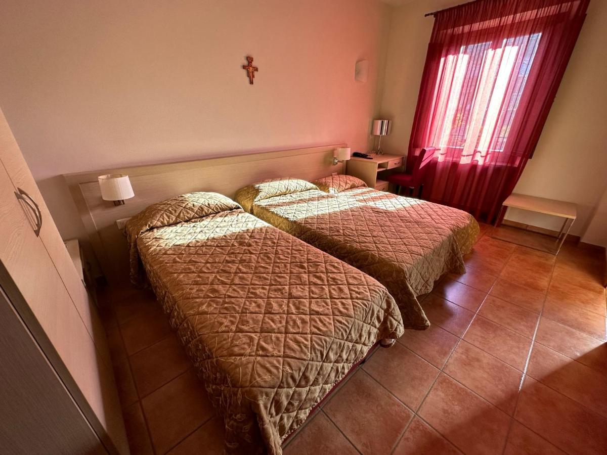 Domus San Bernardino Bed and Breakfast Verona Exteriör bild