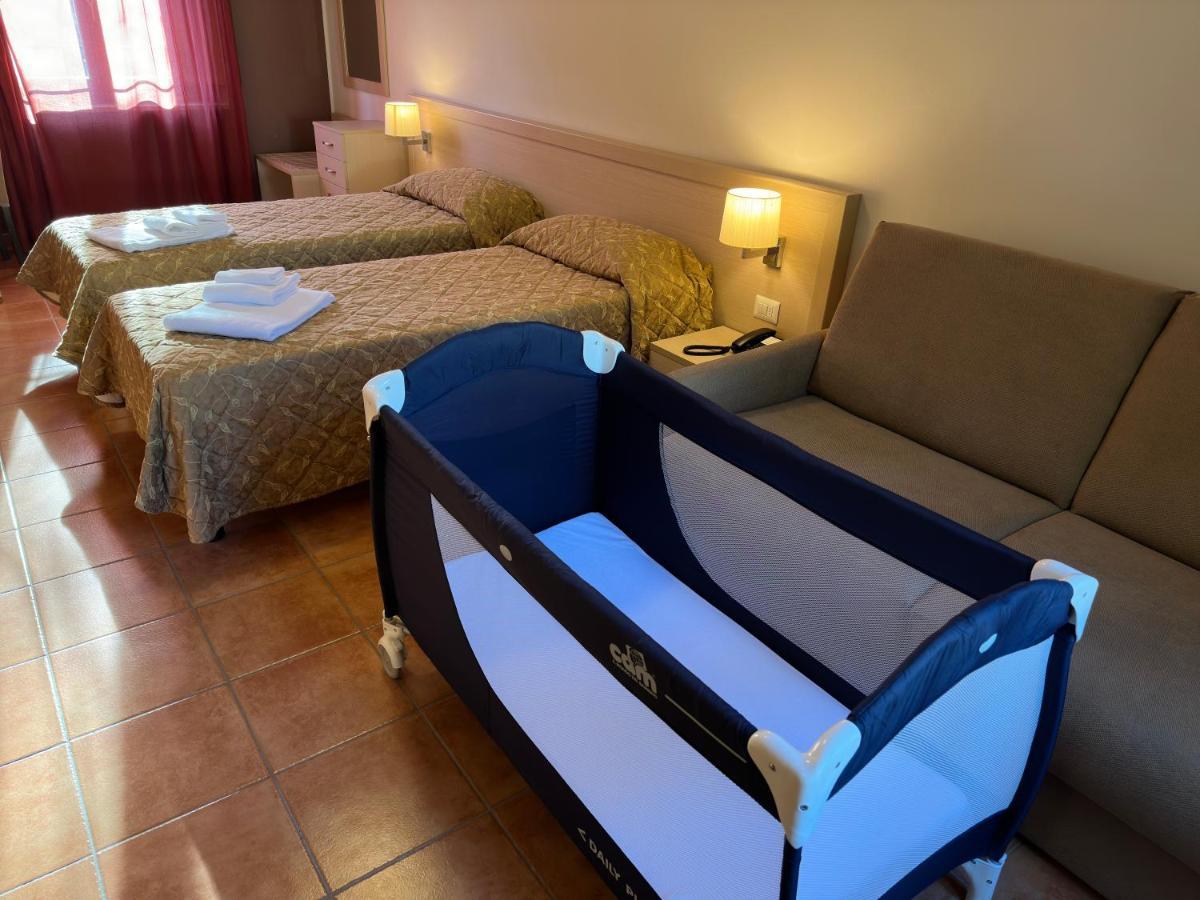 Domus San Bernardino Bed and Breakfast Verona Exteriör bild