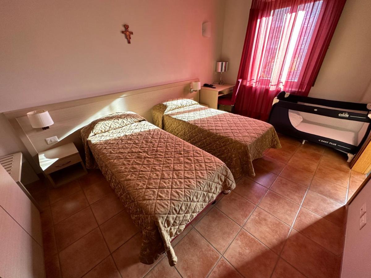 Domus San Bernardino Bed and Breakfast Verona Exteriör bild